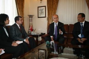 Endonezyalı Bakandan Bursa Valiliği'ne ziyaret