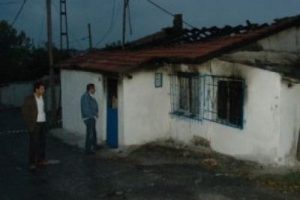 Kilitli gecekonduda korkunç ölüm