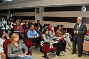 UİB dış ticaret uzmanı yetiştiriyor