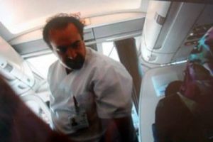 Doktor uçakta ne arıyor?