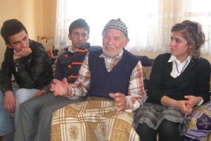 Öğrencilerden öğretmen dedelerine ziyaret