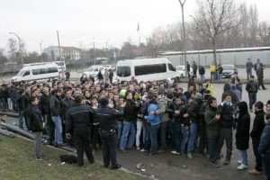 Fener taraftarı biletlere hücum etti