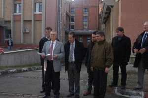 Demirel İznik Devlet Hastanesi'ni inceledi