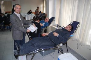 Gemlikliler kan bağışladı