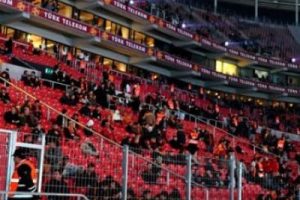 TT Arena'da bıçaklı dehşet