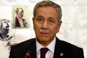 Bülent Arınç'tan Dink davasının hakimine tepki