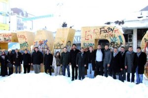 ak partili gençlerden kosova çıkartması