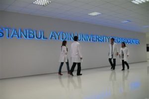öğrenciler  twitter ı ayağa kaldırdı!