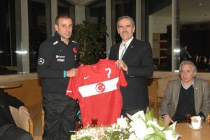 Recep Altepe'den 'Milli' destek
