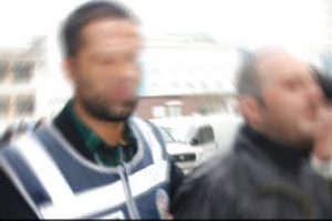 Ünlü modacıya şok gözaltı