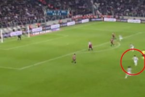 Vucinic'ten harika bir gol