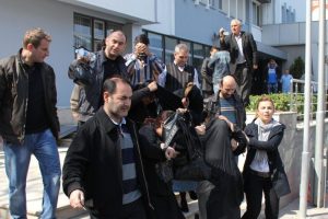 Pazar farelerini vatandaşlar yakaladı