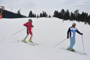 Uludağ'a lapa lapa kar yağdı