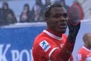 Emenike'ye rekor ceza