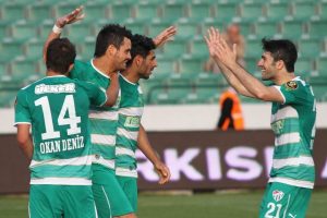 Bursa'da gol düellosu Timsah'ın