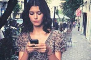 Beren Saat yurda döndü!