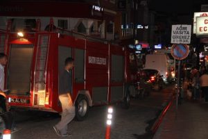 İtfaiye ekibine trafik engeli