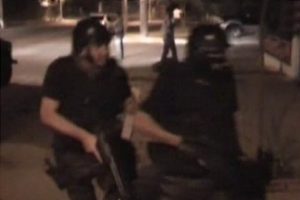 Foça bombacılarına operasyon kamerada