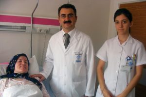 Kiloları için hastaneye gitti, vücudundan 10 kilo ur çıktı