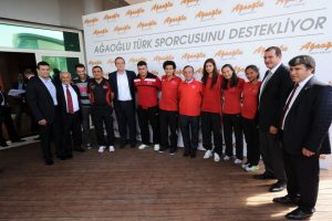 Olimpiyat gururu sporcular ev sahibi oldu