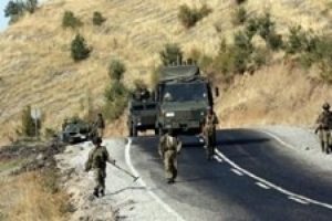 Yüksekova'da çatışma: 1 korucu şehit