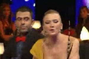 Ivana Sert'in göğüs frikiği reklam için miydi?