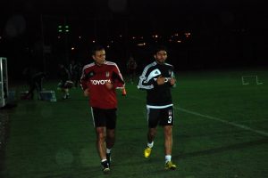 Beşiktaş yağmur altında çalıştı