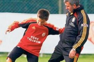 Hagi efsanesi geri dönüyor