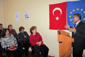 Gümüşhaneli kadınlara siyaset dersi