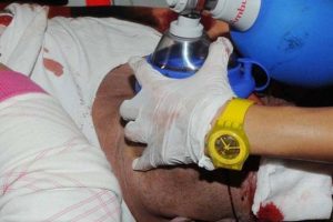 Kavga kurşunu mahalle sakinini buldu