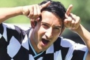Serhat Akın çekiçle saldırdı