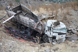 Sarıgöl'de trafik kazası: 3 yaralı