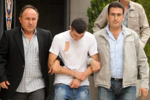 ''Beni yakaladılar sen kaç bana ne yaparlarsa yapsınlar''