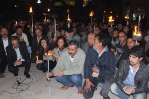 Tunceli'de mumlu ve meşaleli eylem