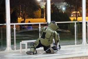 Adliye otoparkında bomba alarmı