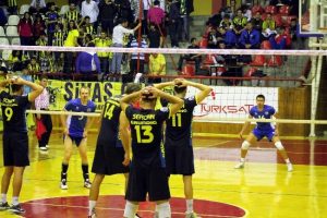 Fenerbahçe çeyrek finalde