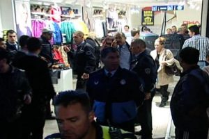 Lüks cip mağazaya daldı