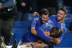 Chelsea 90'da güldü!