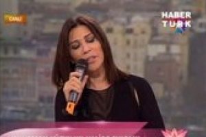 Valide Sultan'dan muhteşem ses!