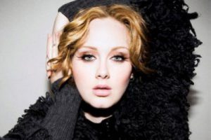 Adele 10 milyon barajını aştı