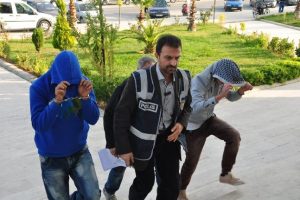 İşyeri soygunu güvenlik kamerasına yansıdı