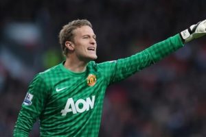 Lindegaard'dan eşcinsel açılımı