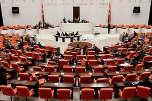 Gözler liderlerde