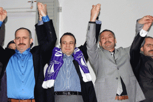 Yüreğiniz yetiyorsa PKK'yı kınayın
