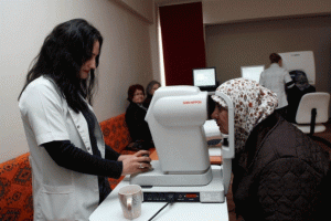 3 bin vatandaşa ücretsiz göz taraması
