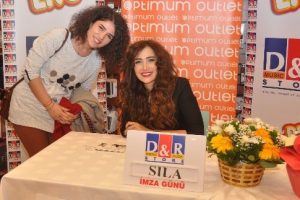 Sıla hayranlarıyla buluştu