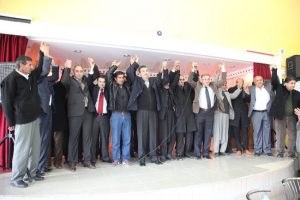 Vali husumetli aileleri barıştırdı