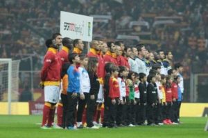 GS FB derbisi için spor yazarları ne dedi?