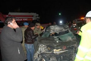 Nurdağı'nda kaza: 2 ölü, 1 yaralı