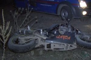 Motosiklet şarampole uçtu